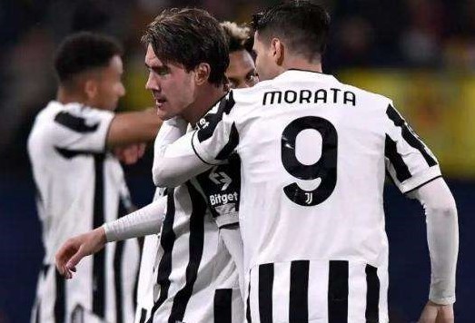 Juventus wygrywa samobójczą bramką